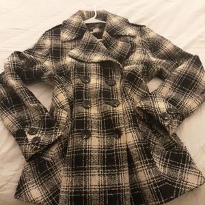 Ladies Coat.  Like New.  Size Large